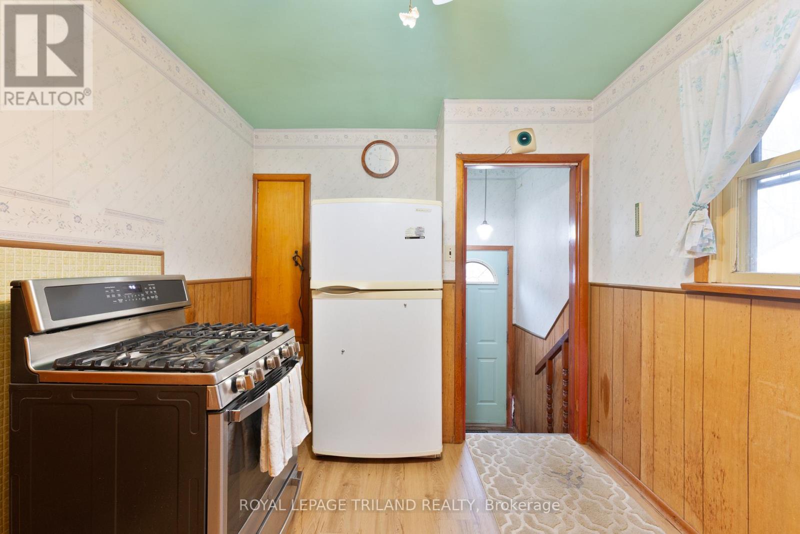 87 ARCADIA CRESCENT Property Photo