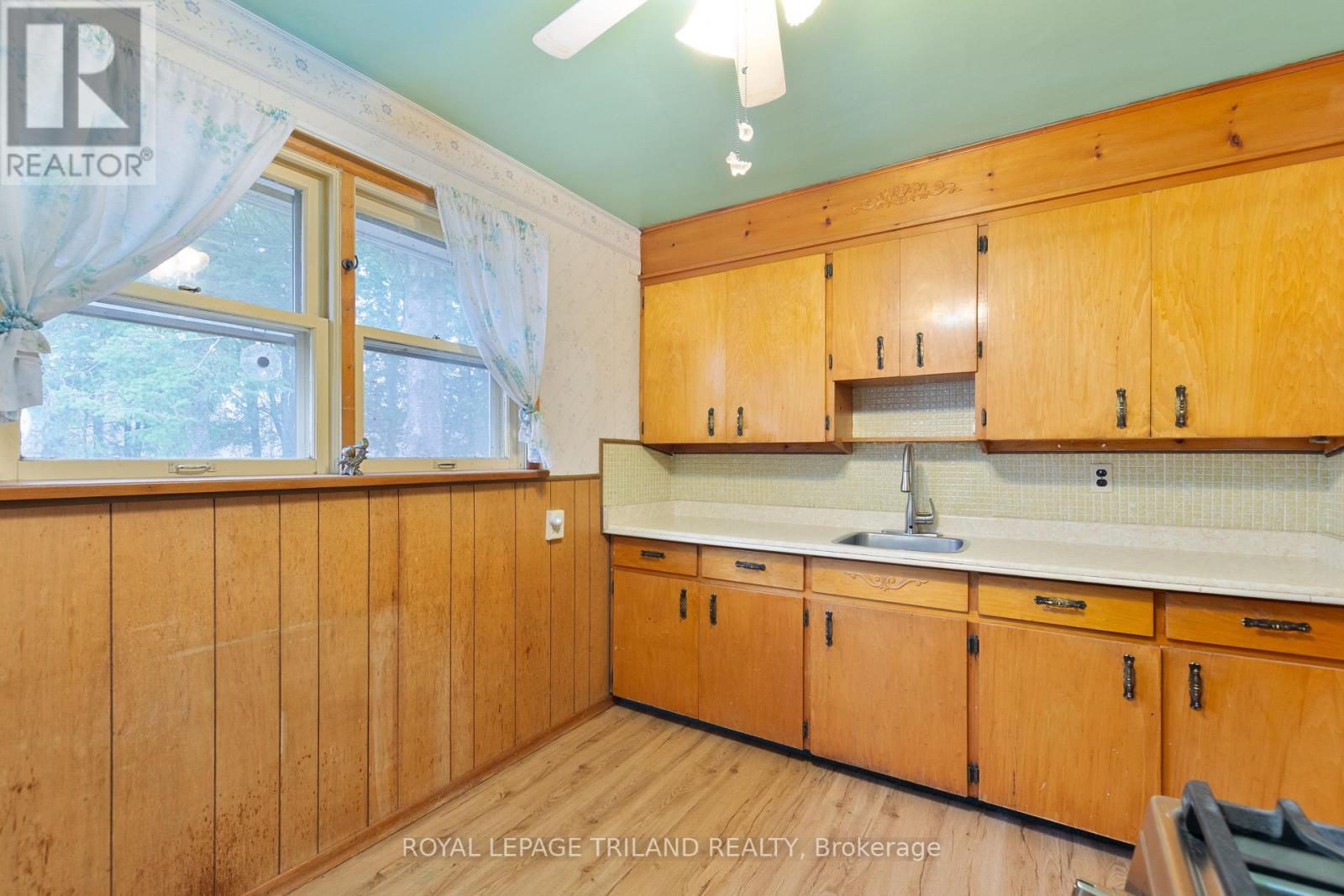 87 ARCADIA CRESCENT Property Photo