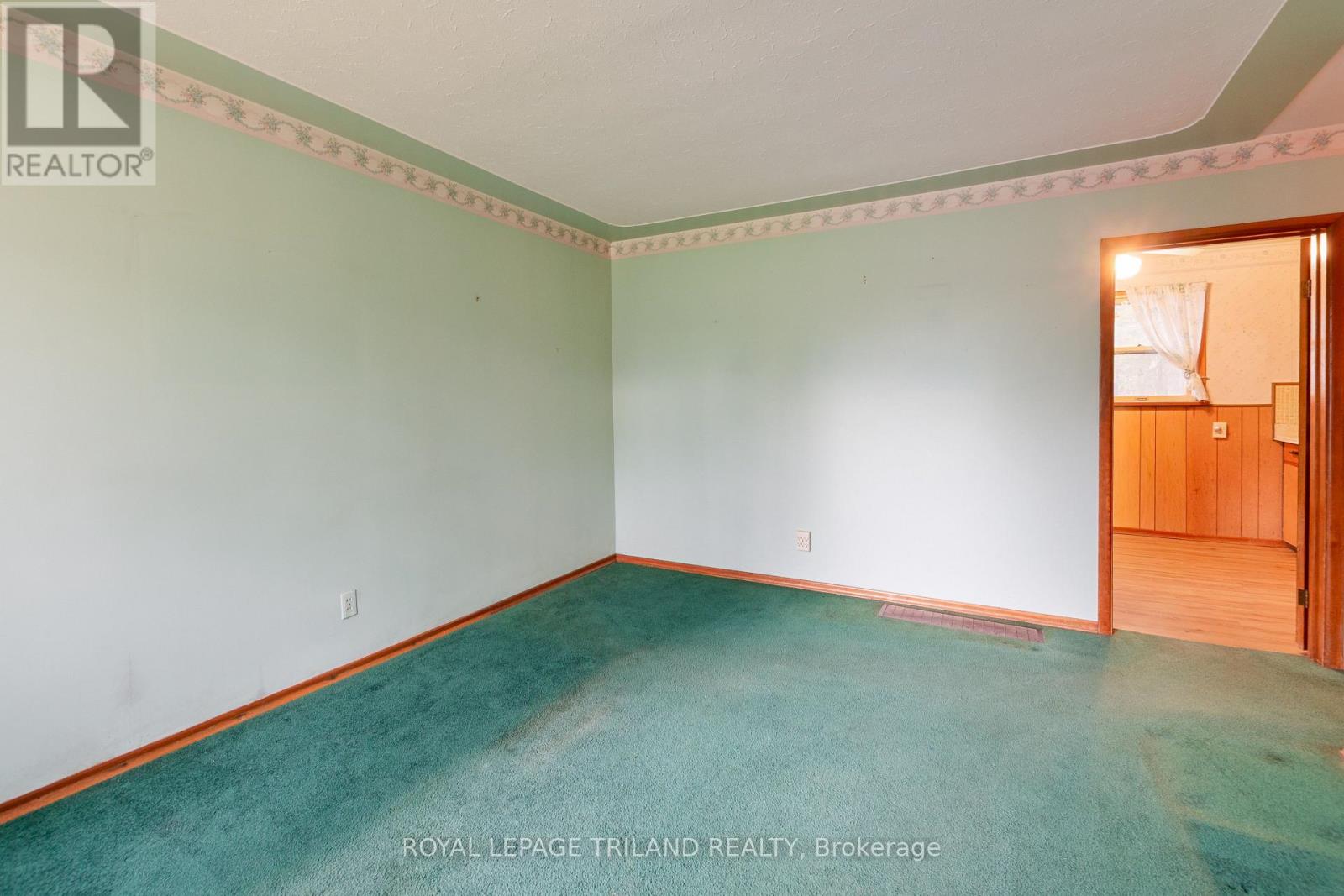 87 ARCADIA CRESCENT Property Photo