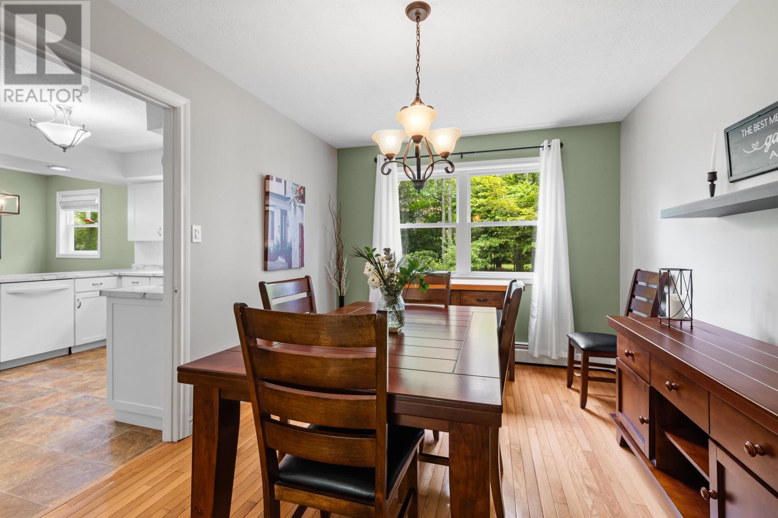 10 WOODLANDS BLVD - 21