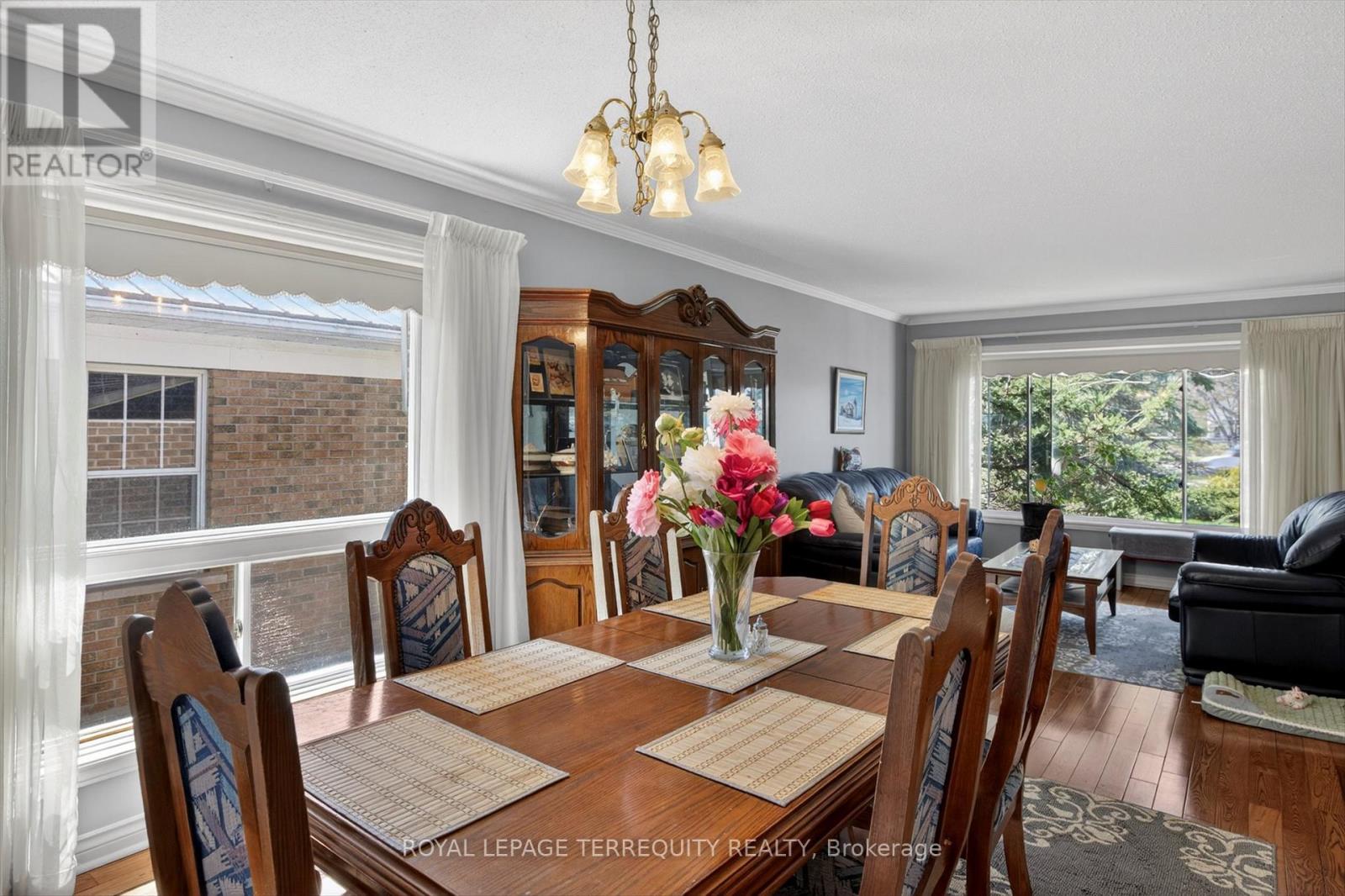 54 TRENT DRIVE - 10
