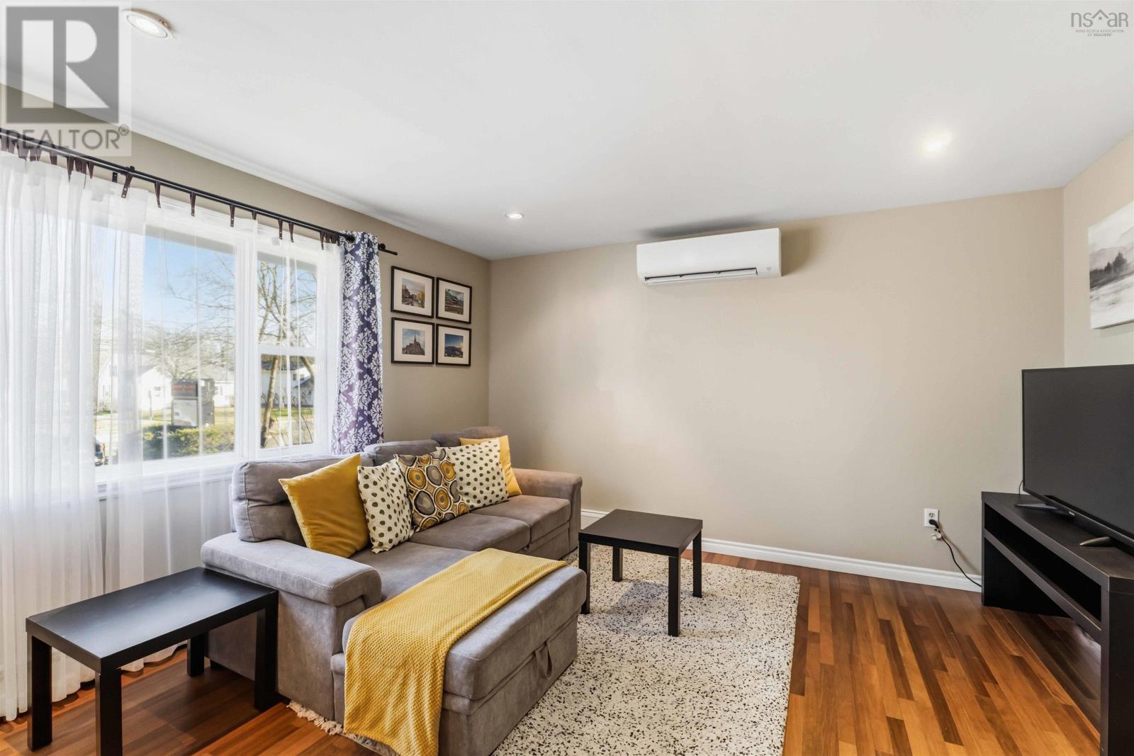 Property 10 of 38 of 799 Main Street