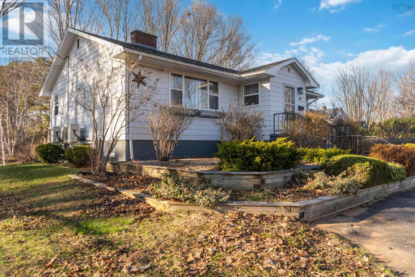 Property 2 of 38 of 799 Main Street