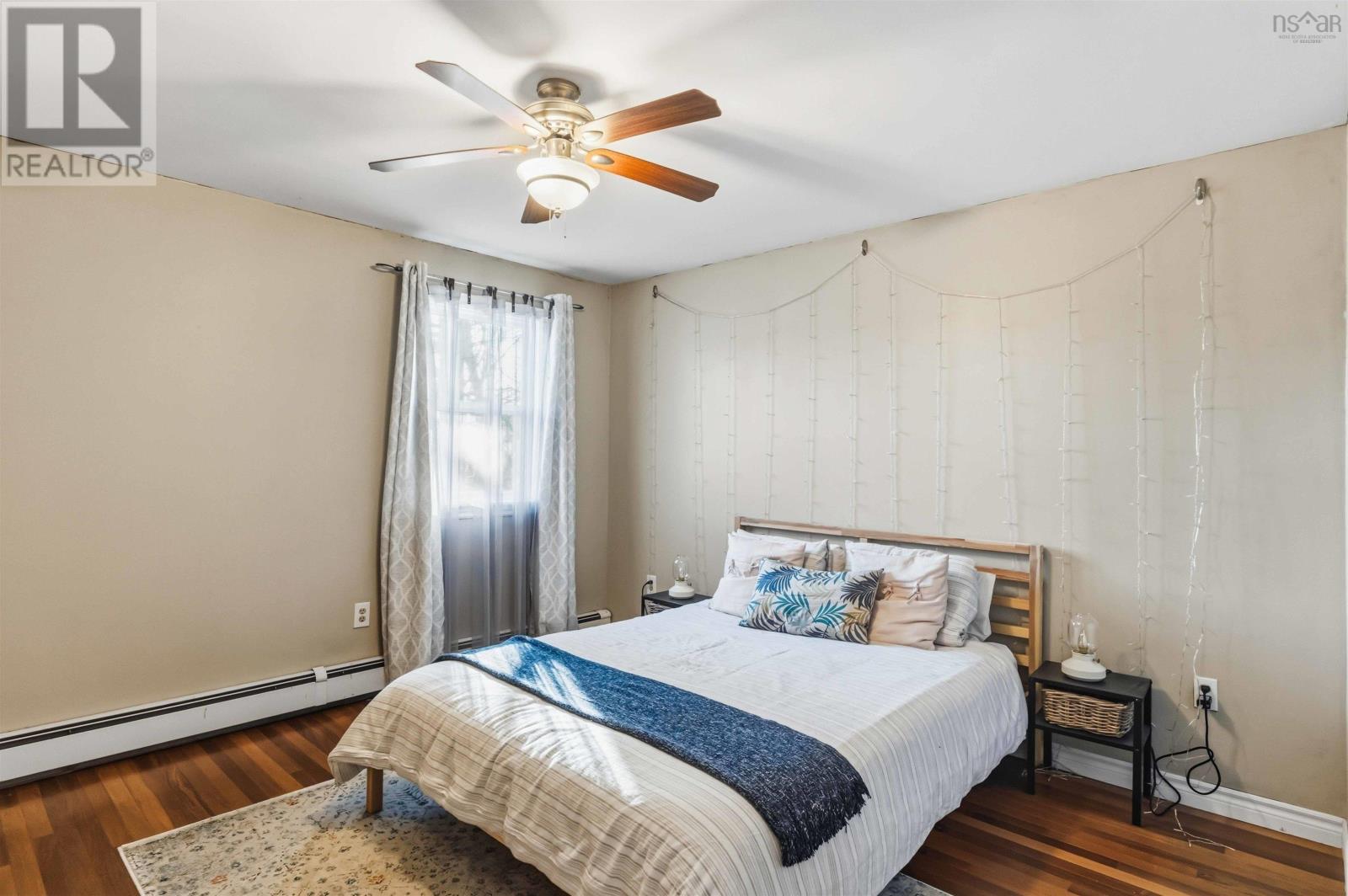 Property 24 of 38 of 799 Main Street