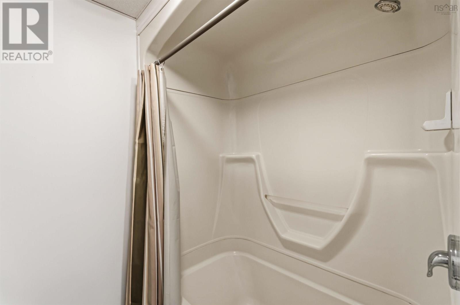 Property 31 of 38 of 799 Main Street