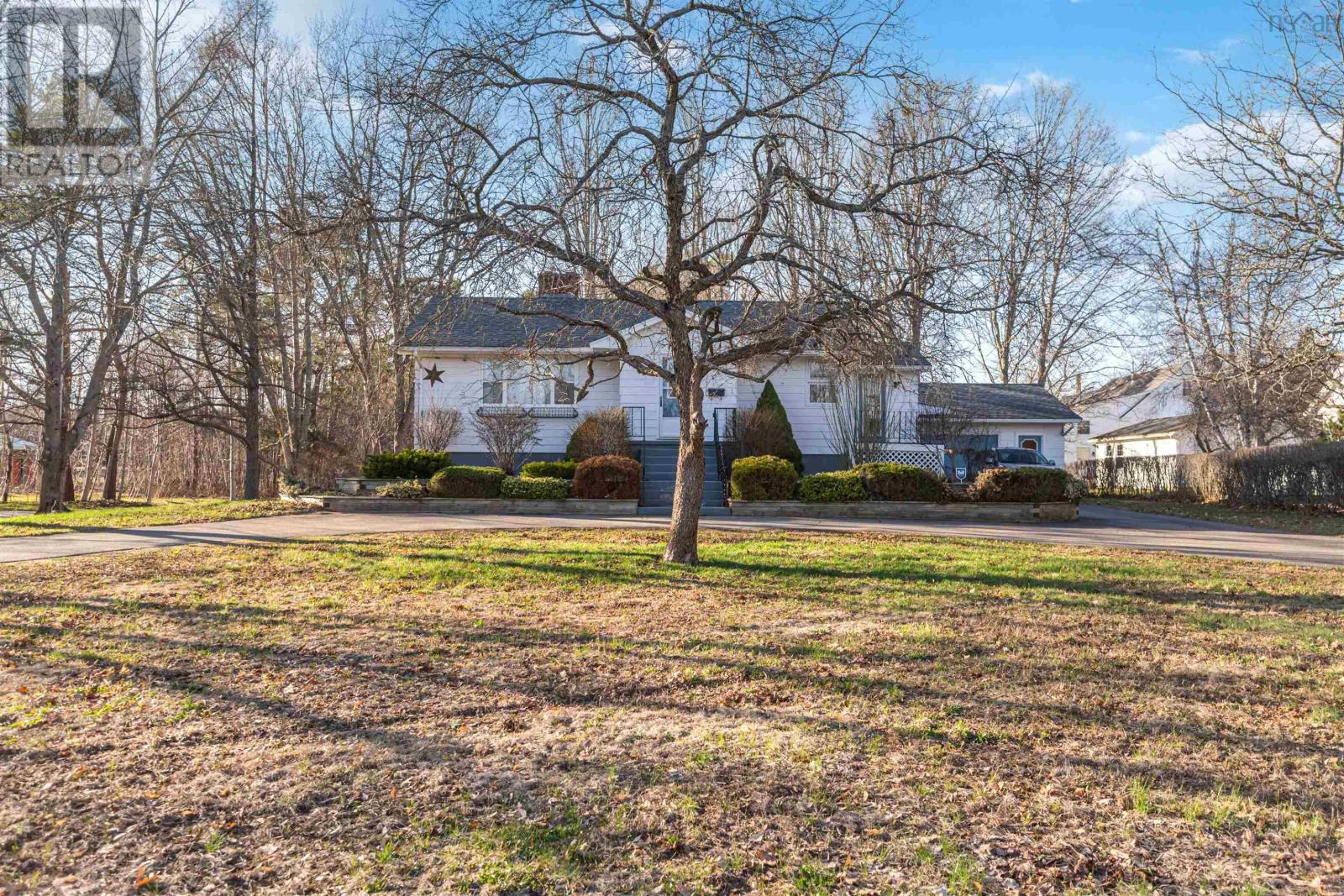 Property 5 of 38 of 799 Main Street