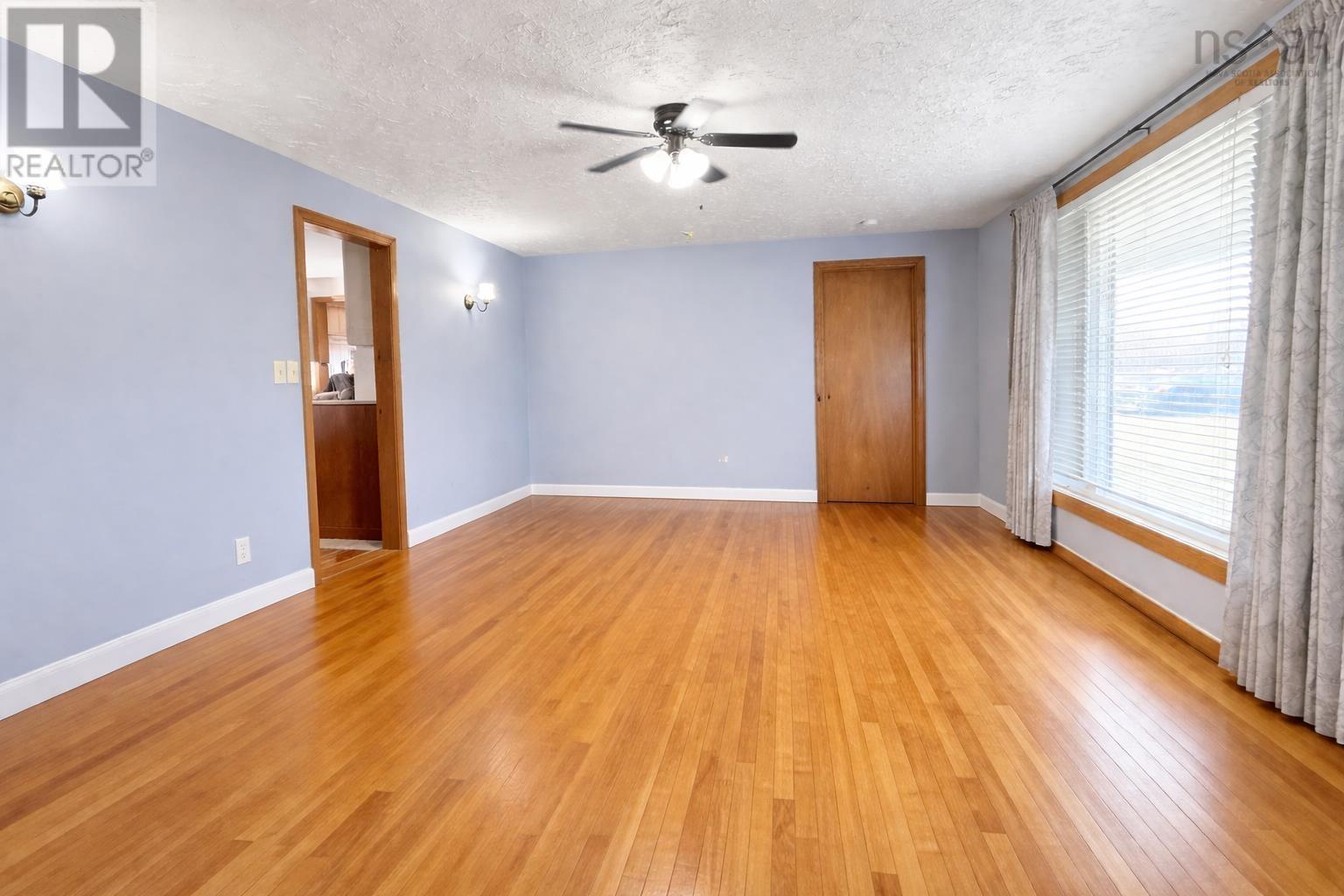 Property 8 of 39 of 2252 Highway 1