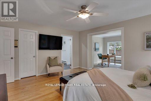 1887 CAMPBELL AVENUE — photo 20