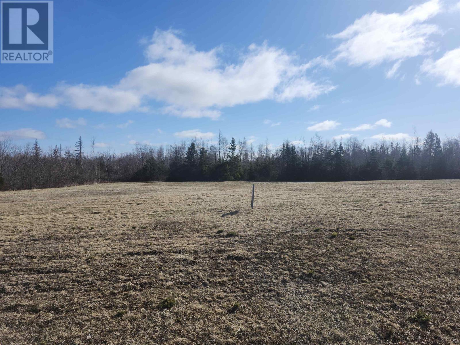 Lot Route 17, Sturgeon — photo 3