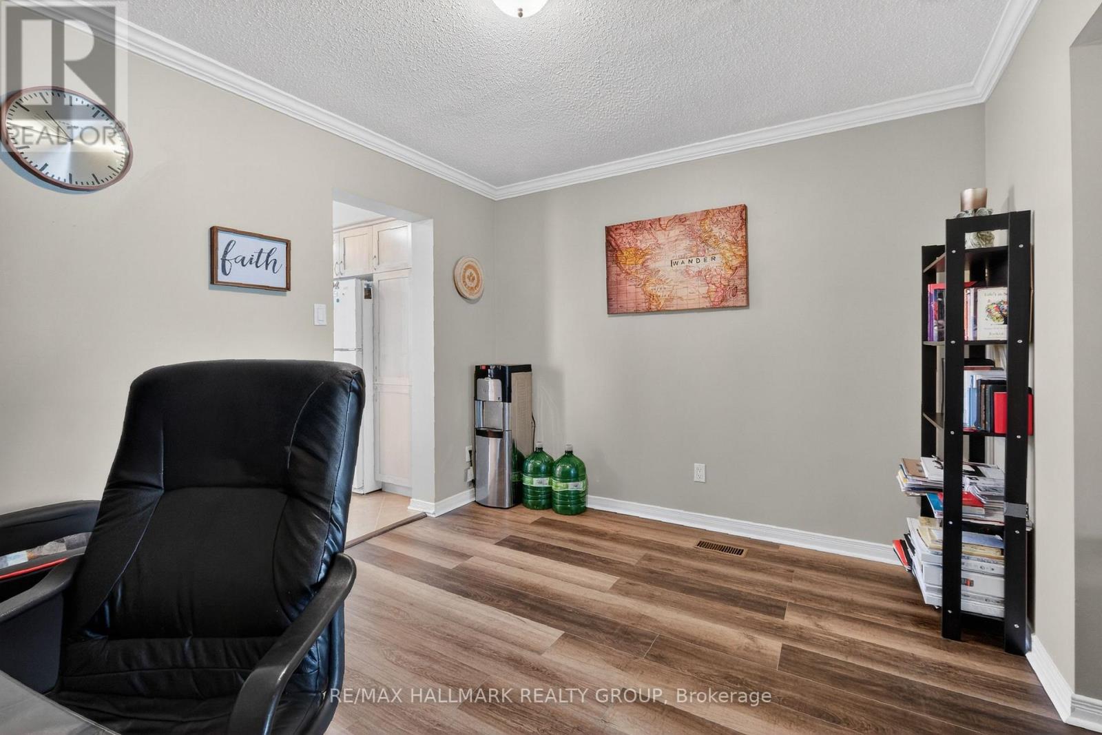 257 - 3310 SOUTHGATE ROAD — photo 9