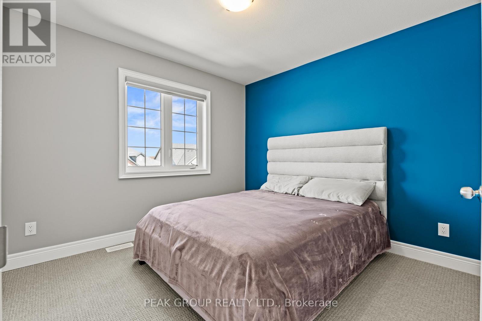 439 WILLIAMS CRESCENT - 19