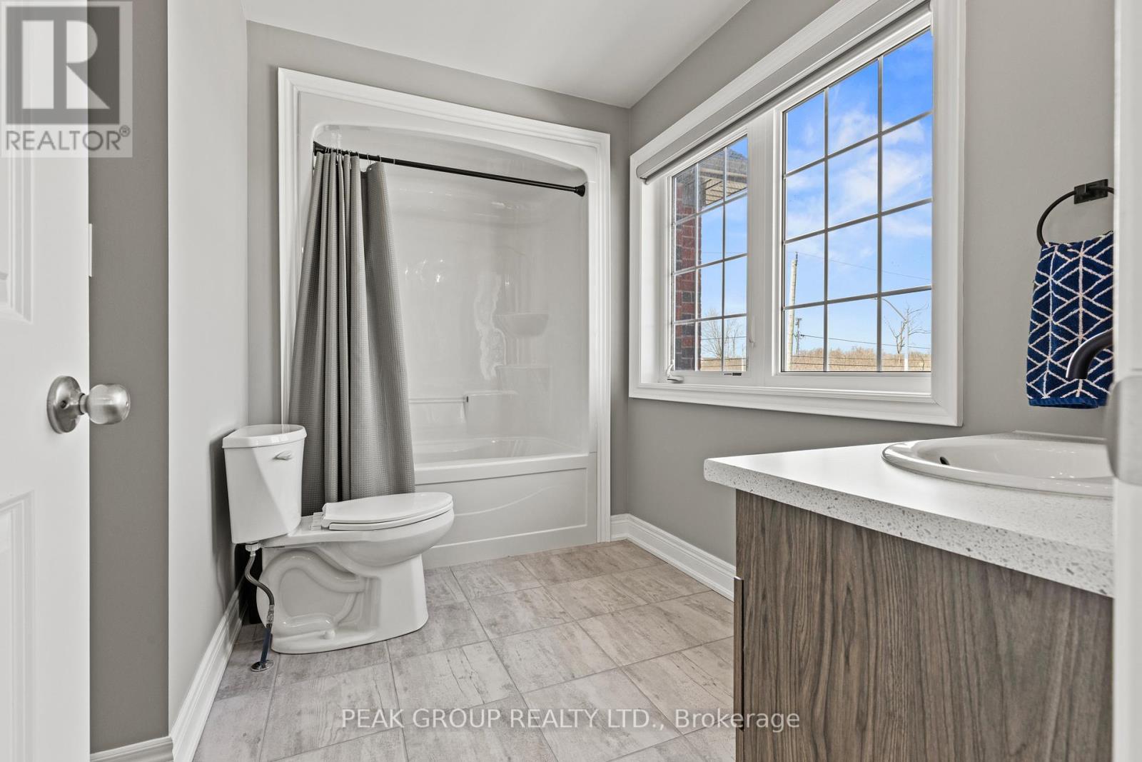 439 WILLIAMS CRESCENT - 21