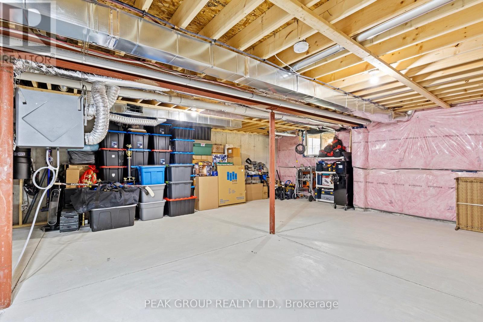 439 WILLIAMS CRESCENT - 23