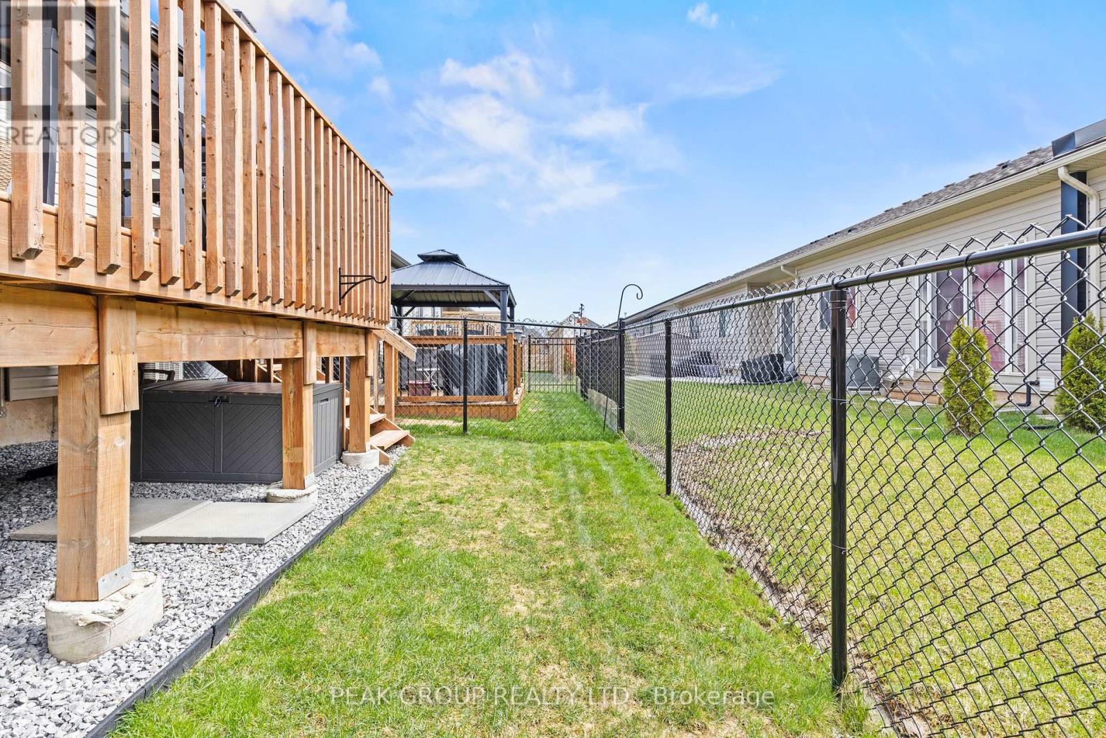 439 WILLIAMS CRESCENT - 29