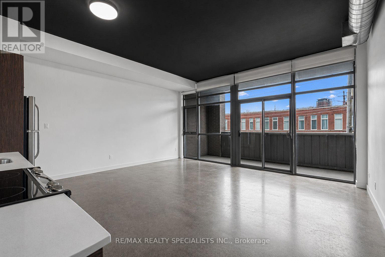 #301 569 KING STREET E - 2