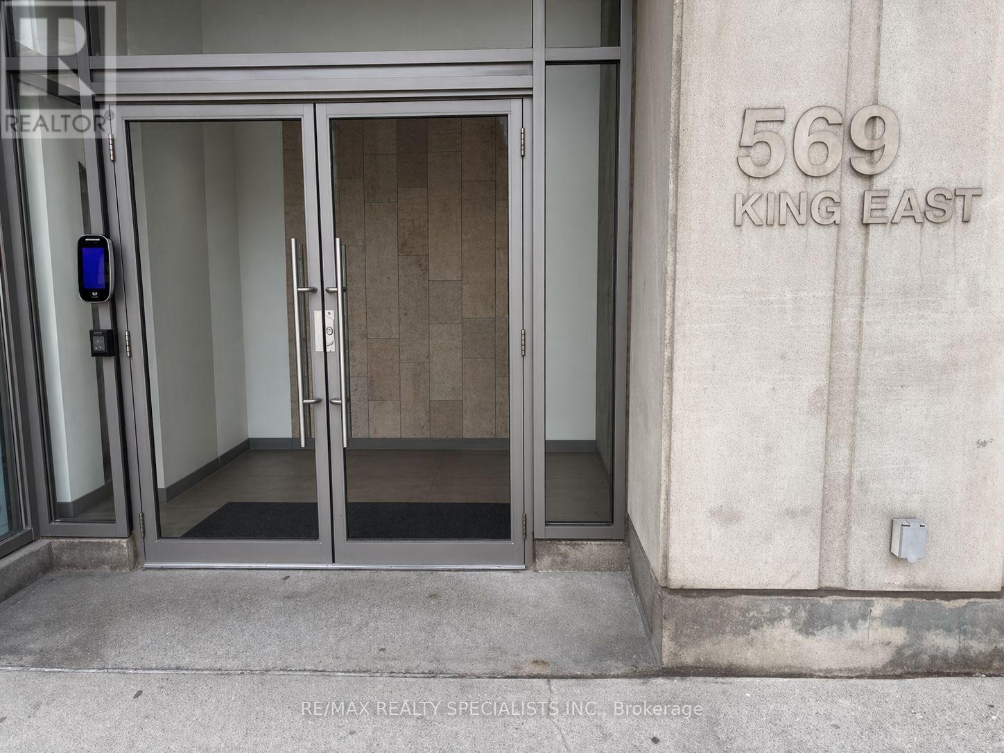 #301 569 KING STREET E - 1