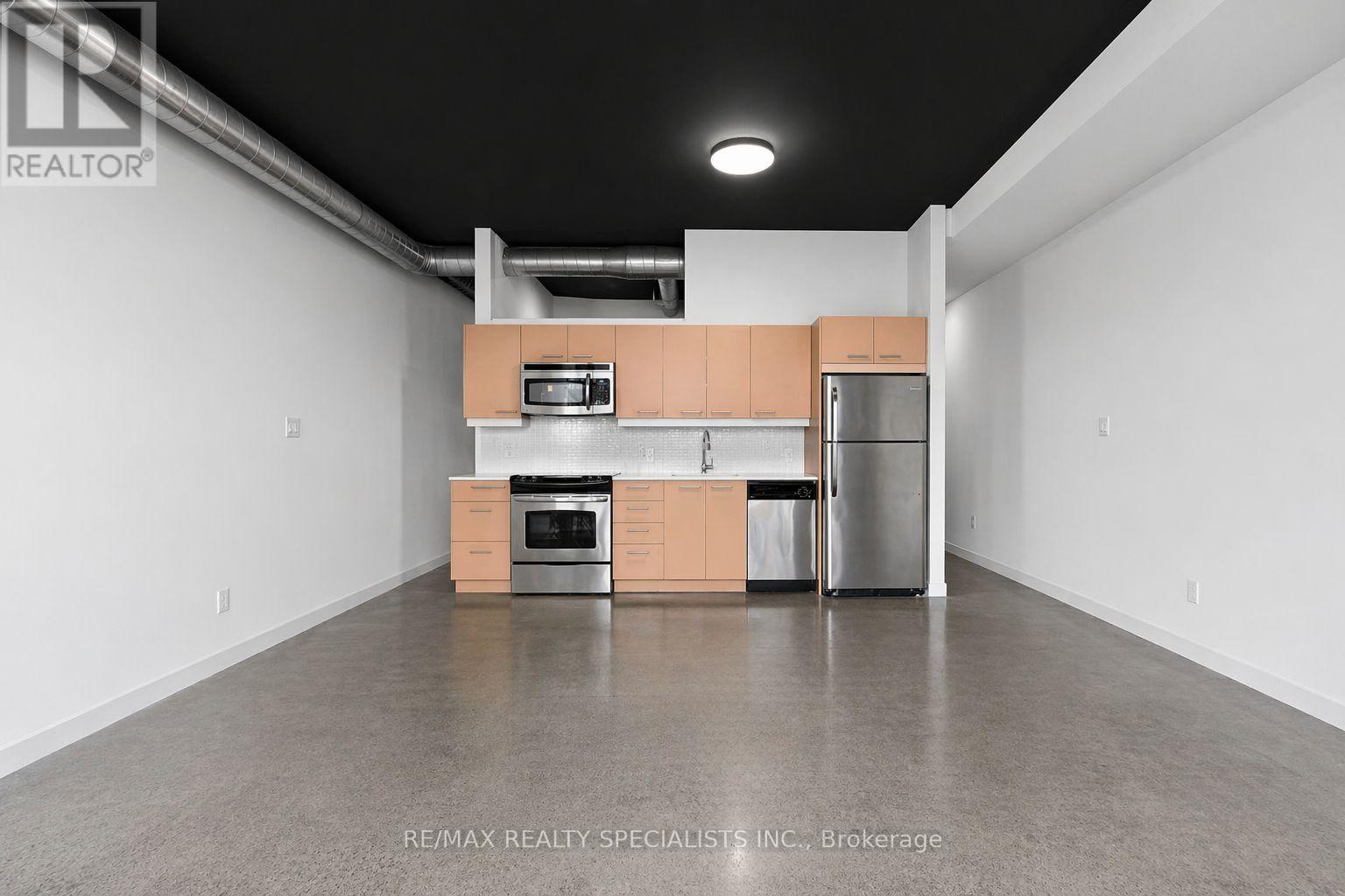 #301 569 KING STREET E - 3