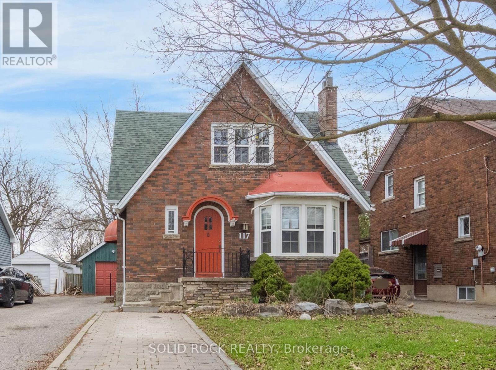 117 MILL STREET S - 1