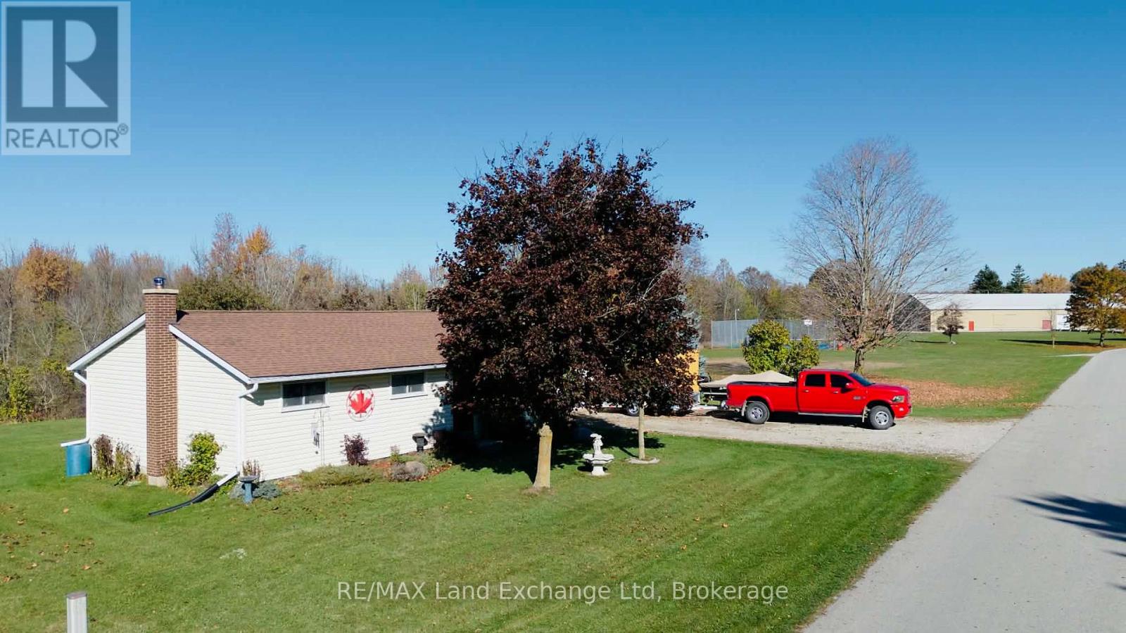 1 JORDAN DRIVE — photo 2