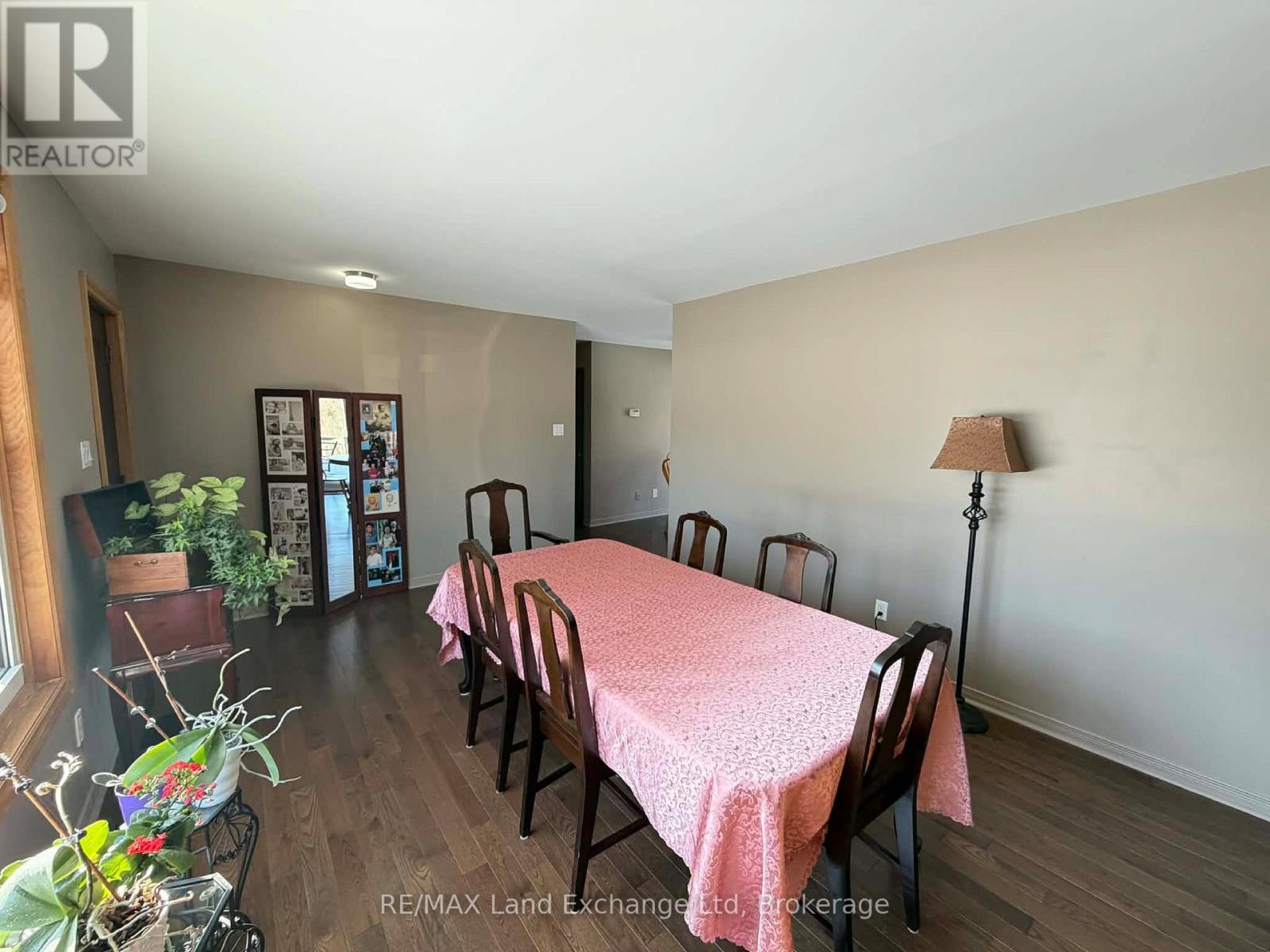 1 JORDAN DRIVE — photo 4
