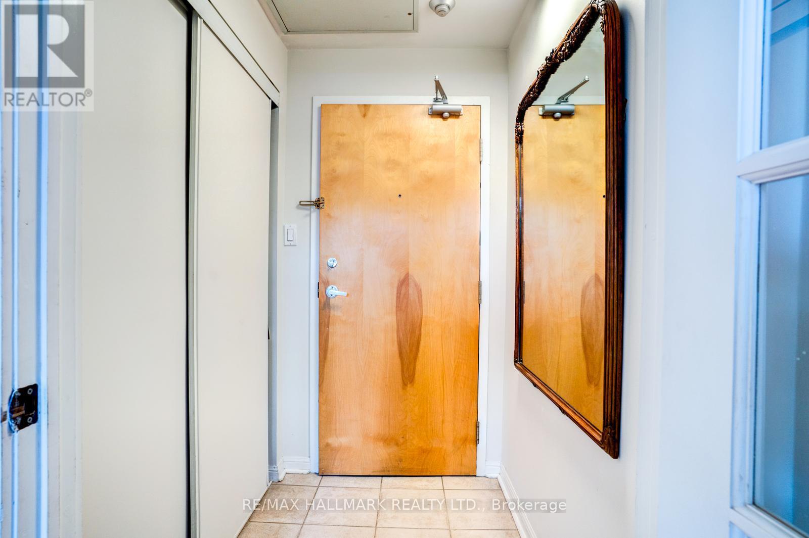 #433 550 FRONT STREET W - 5