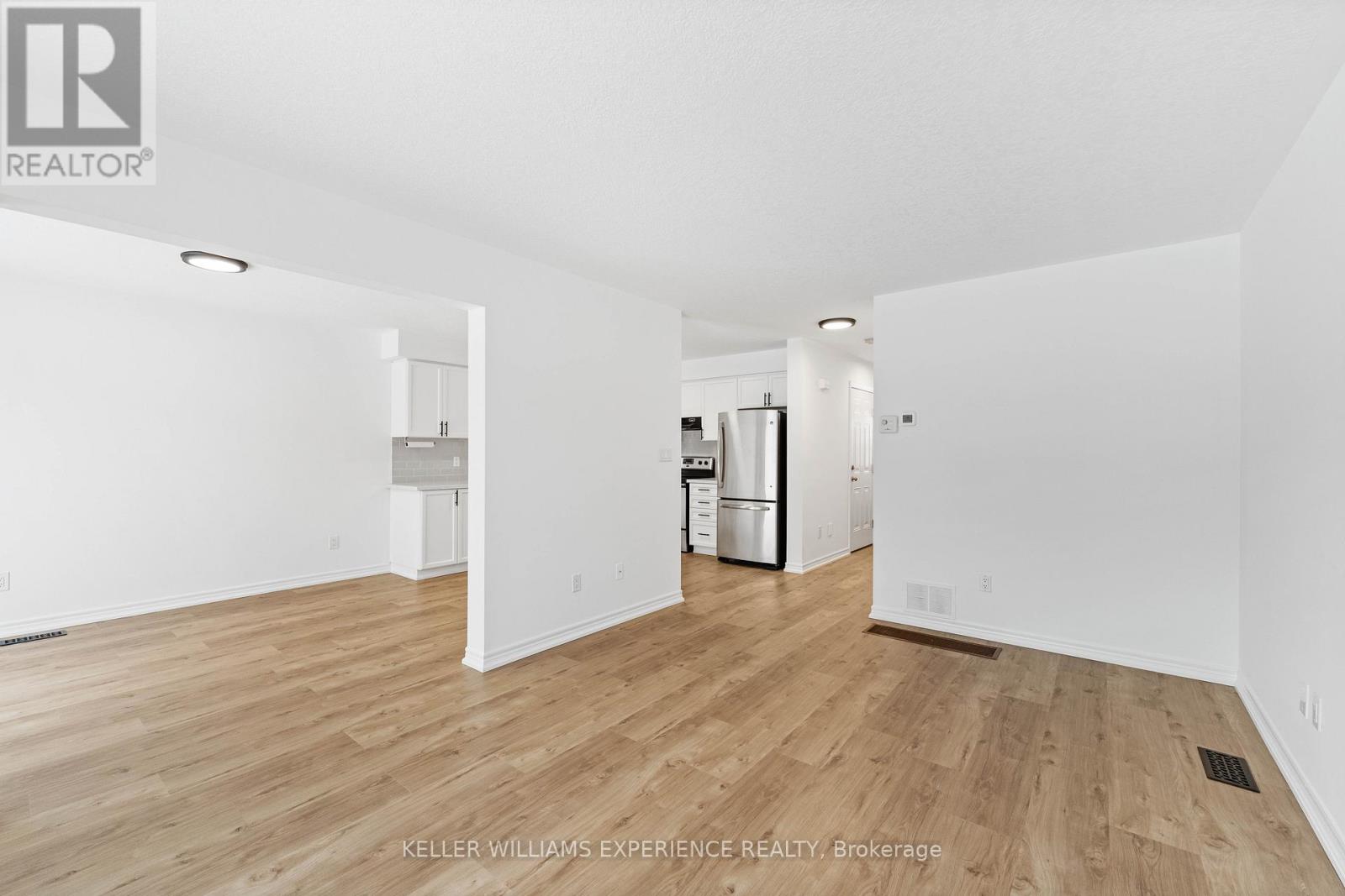 89 CONNOR AVENUE — photo 7