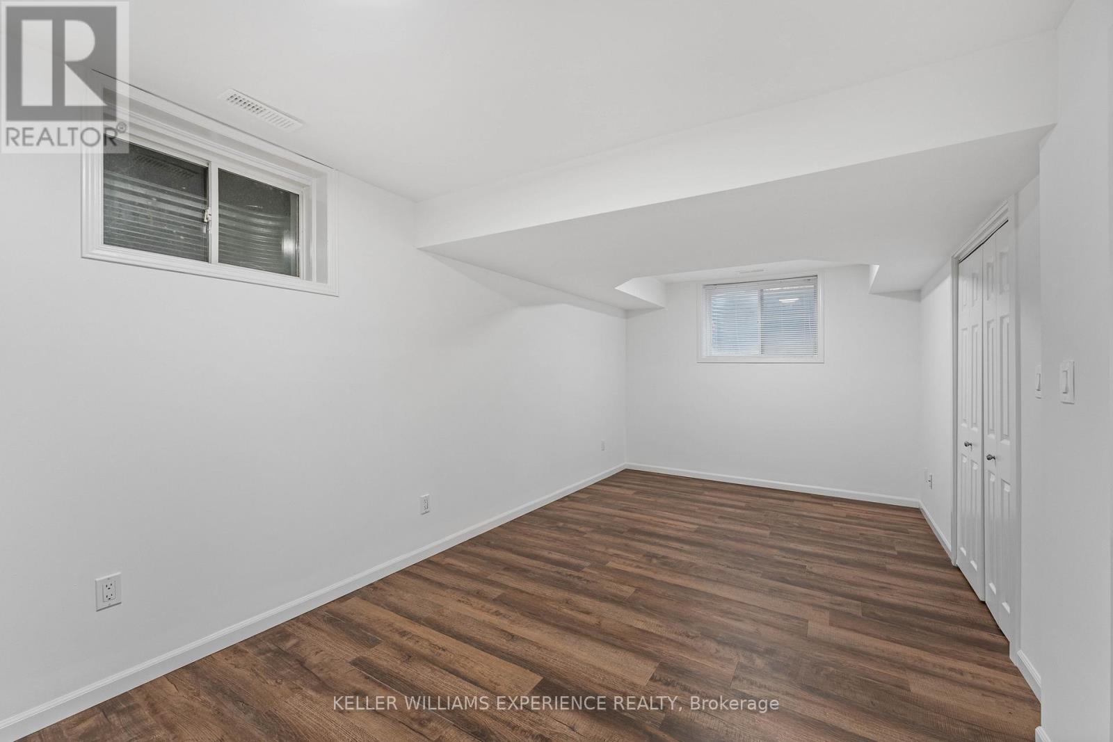 89 CONNOR AVENUE — photo 24