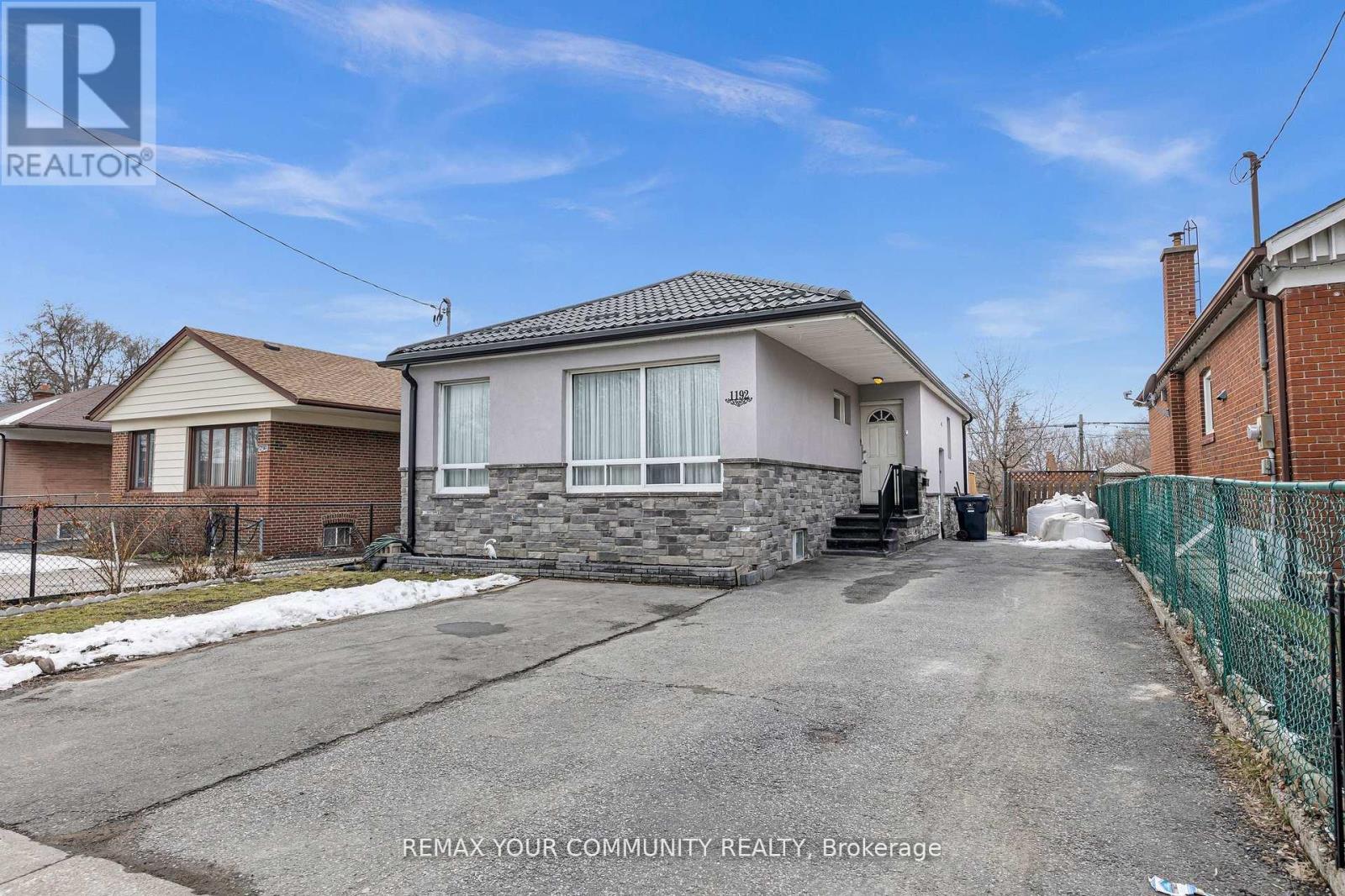 1192 WARDEN AVENUE - 1