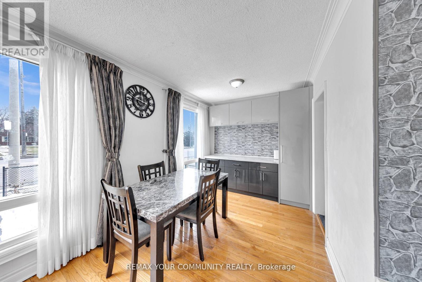 1192 WARDEN AVENUE - 10