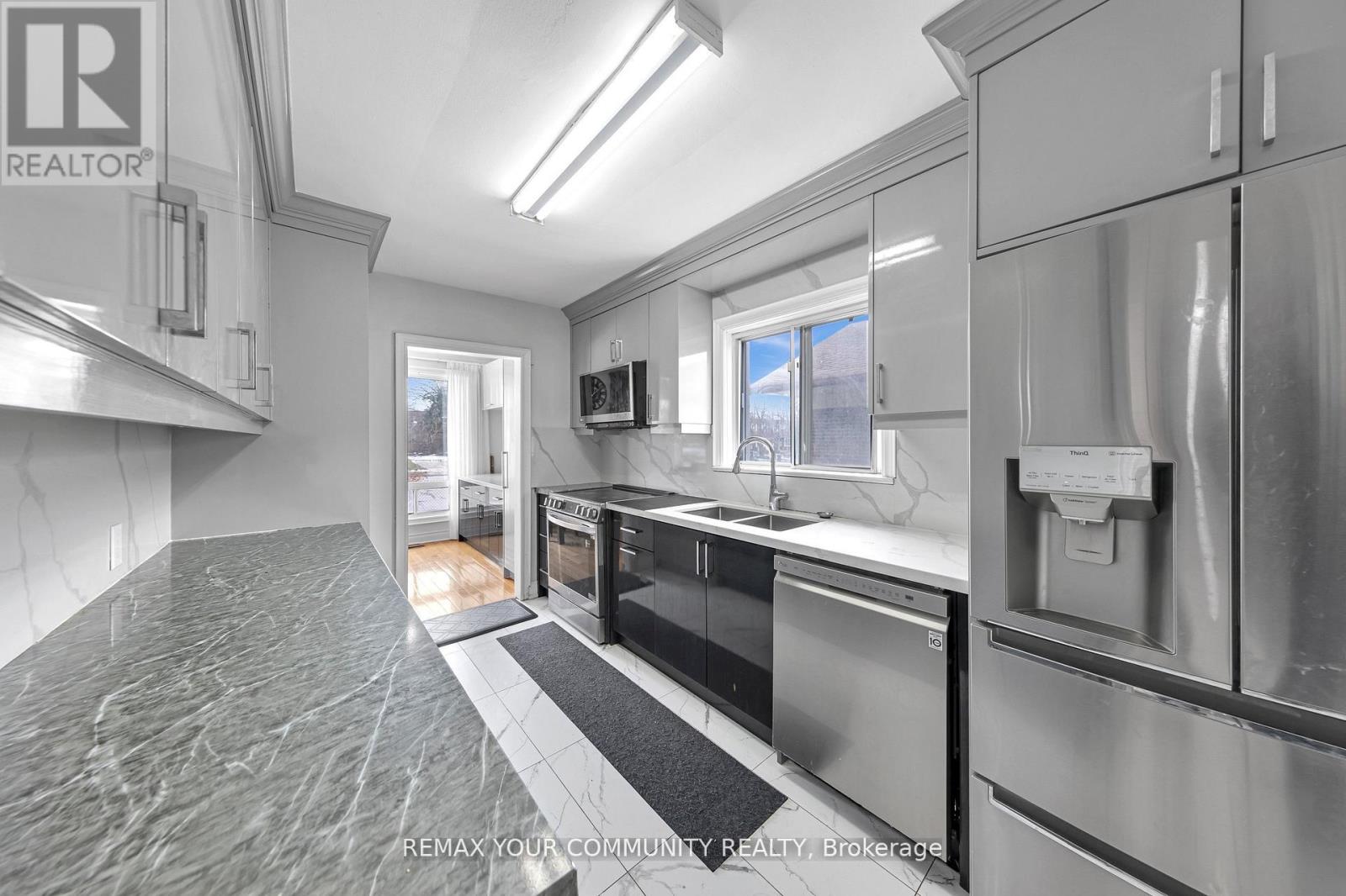 1192 WARDEN AVENUE - 13