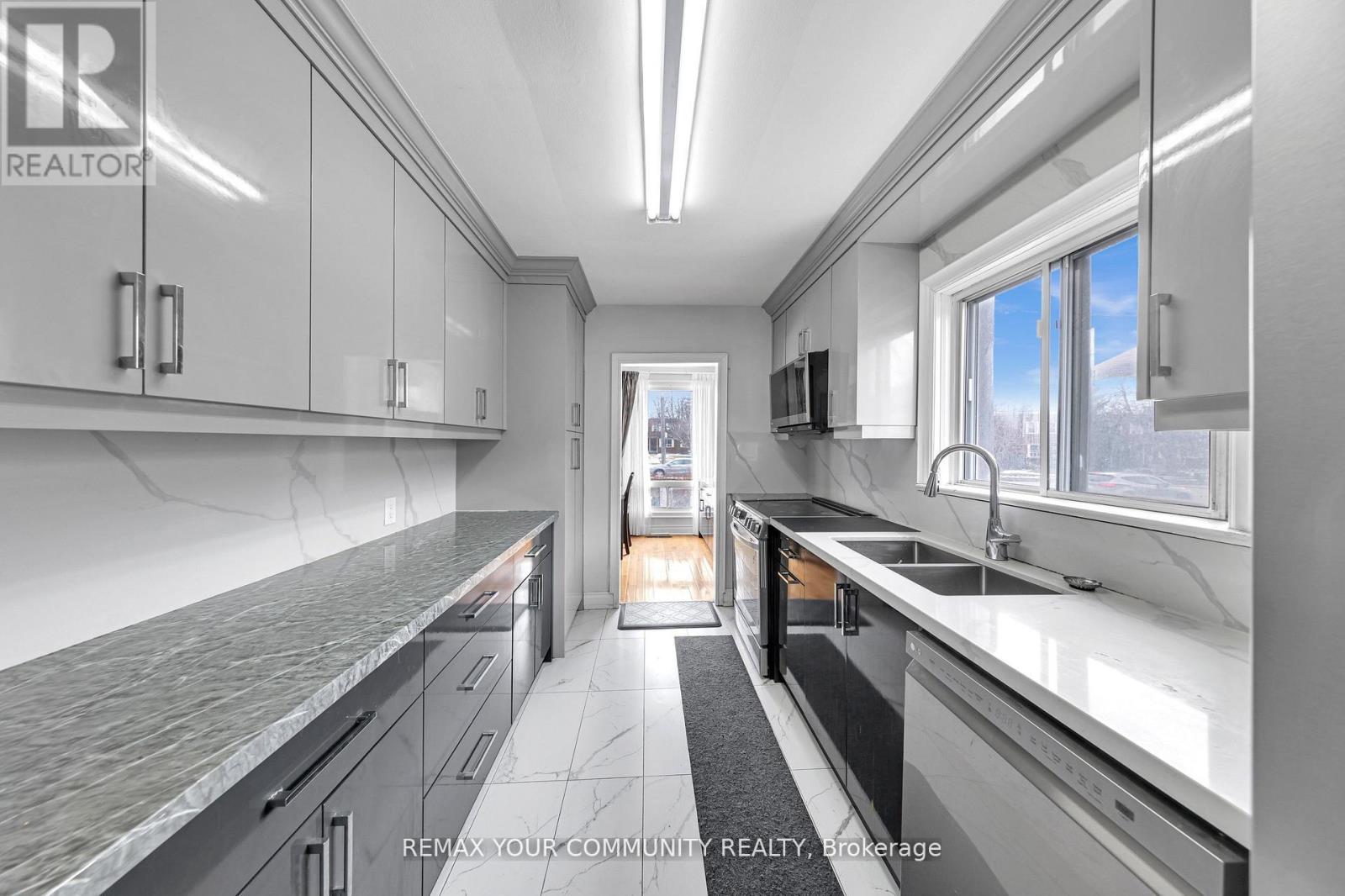 1192 WARDEN AVENUE - 14