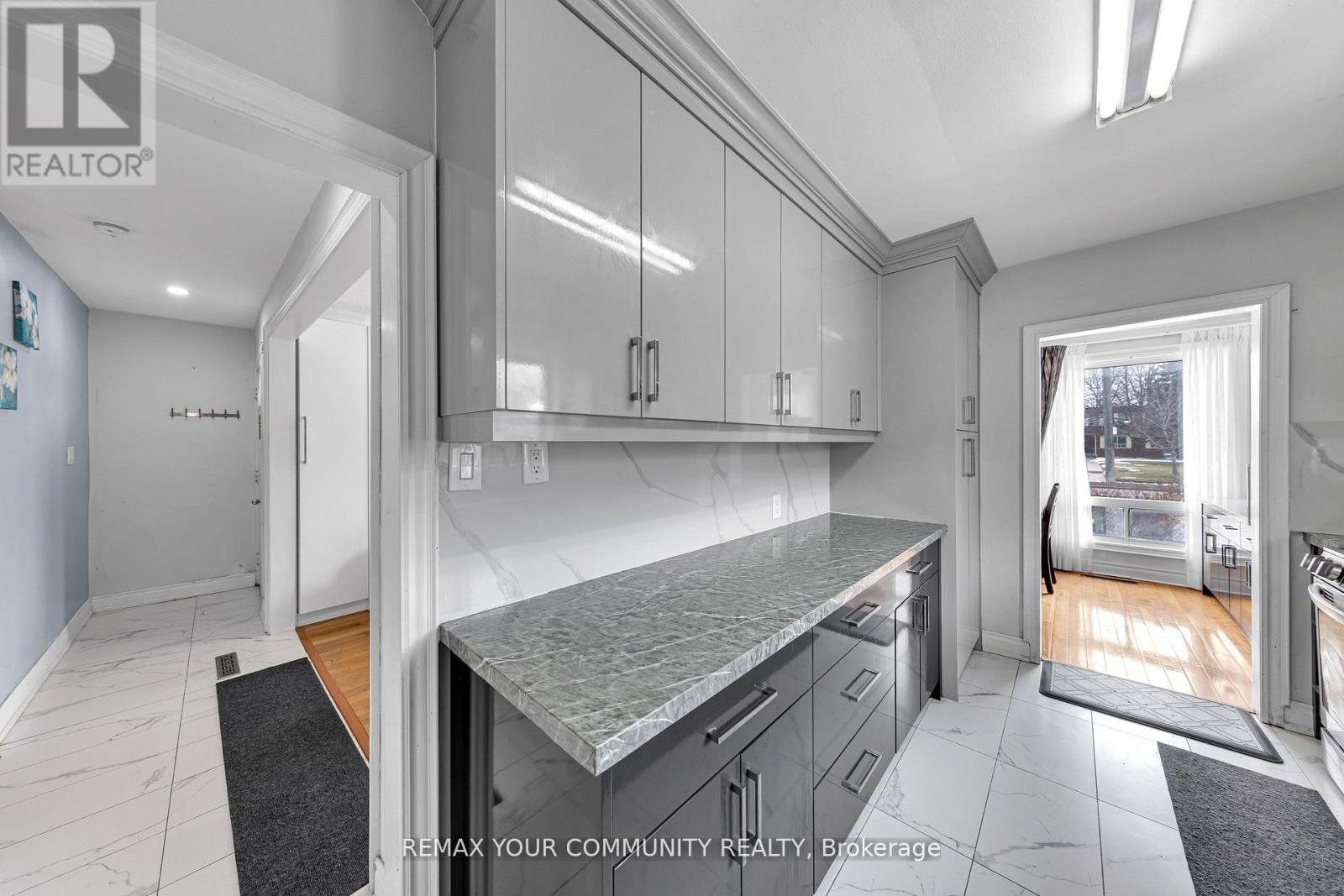 1192 WARDEN AVENUE - 15