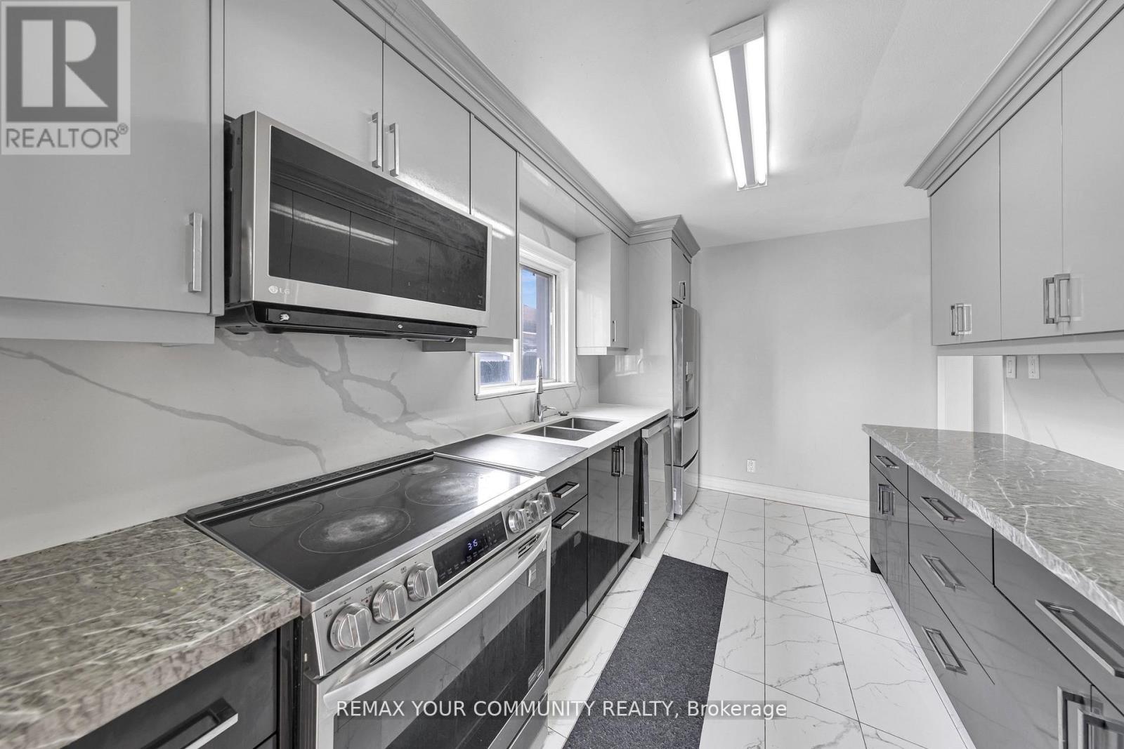 1192 WARDEN AVENUE - 16