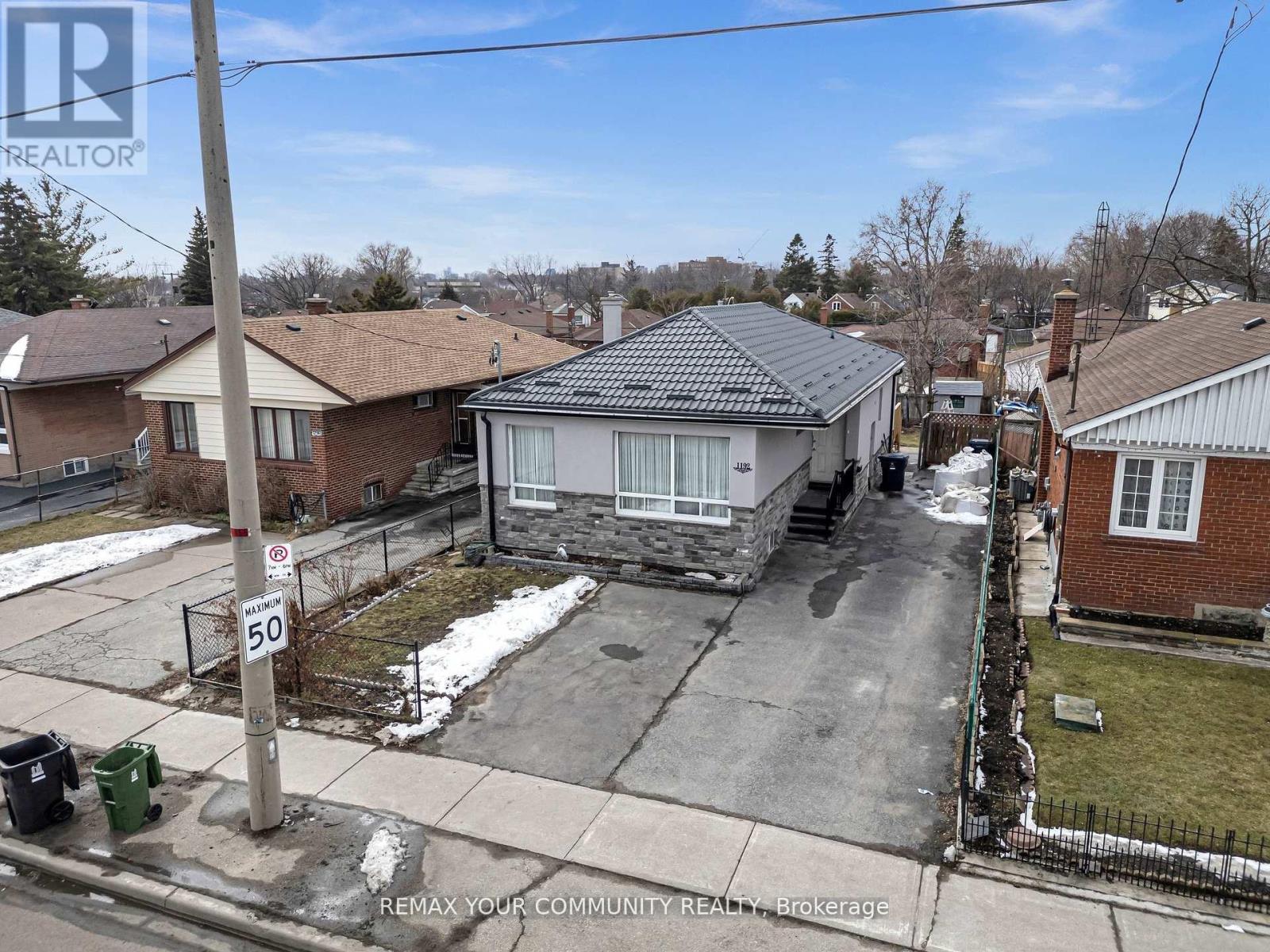 1192 WARDEN AVENUE - 2