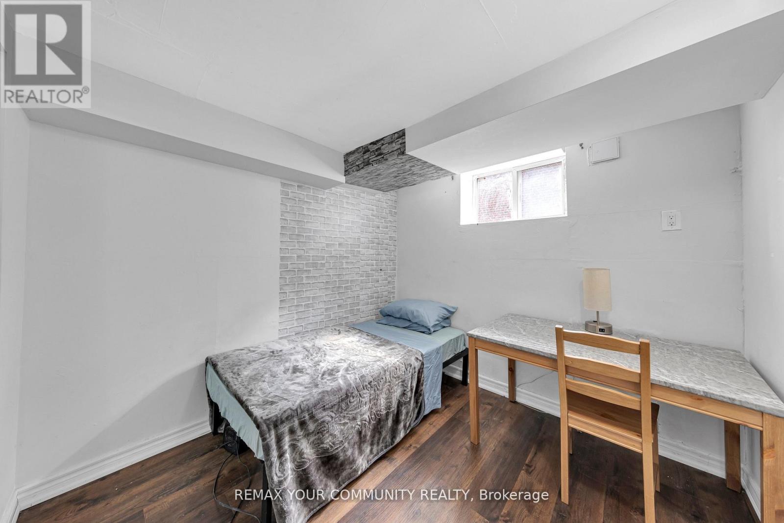 1192 WARDEN AVENUE - 33
