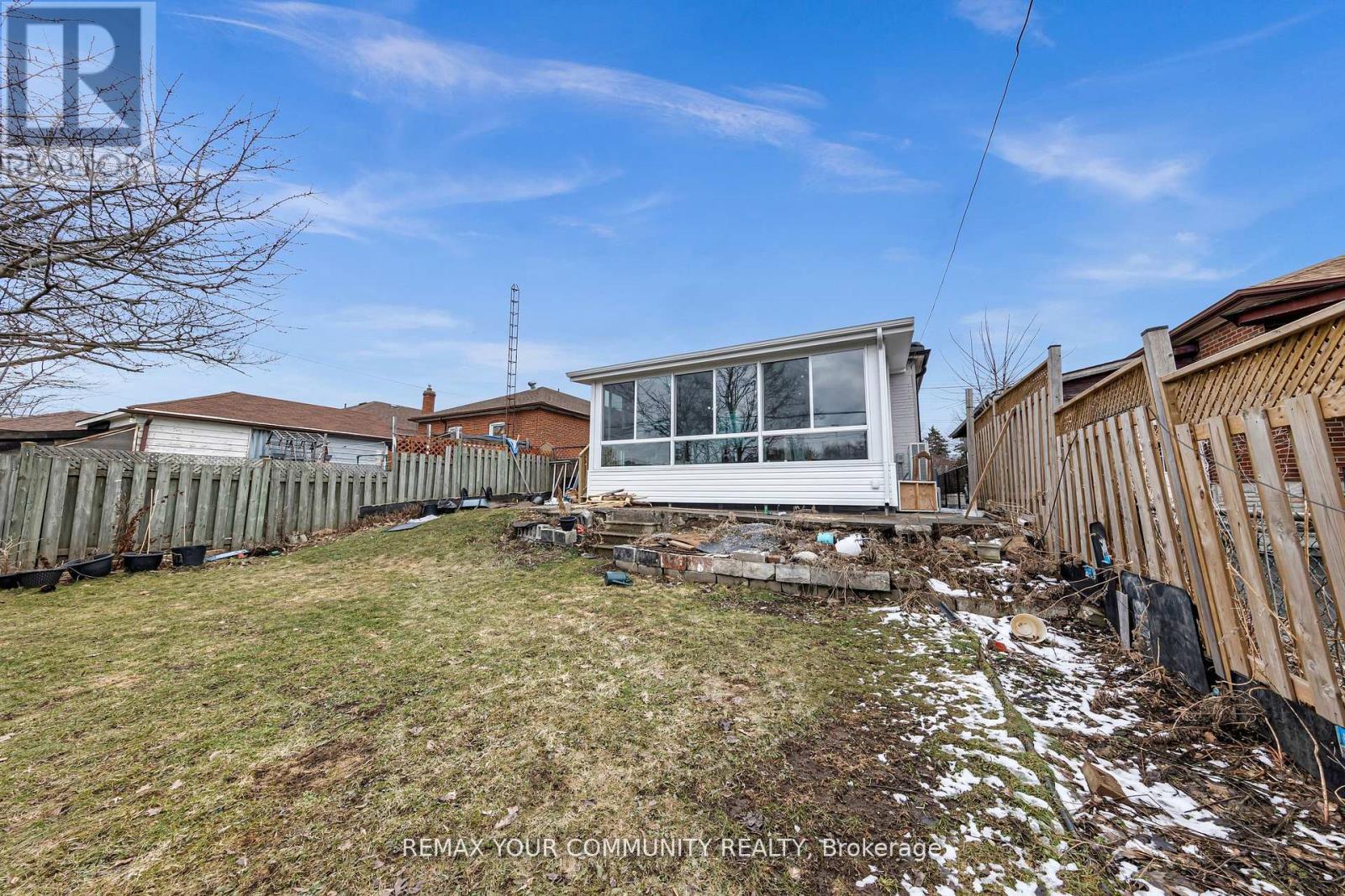1192 WARDEN AVENUE - 40