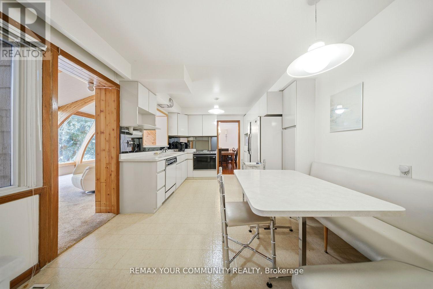 11 GROVETREE ROAD — photo 17