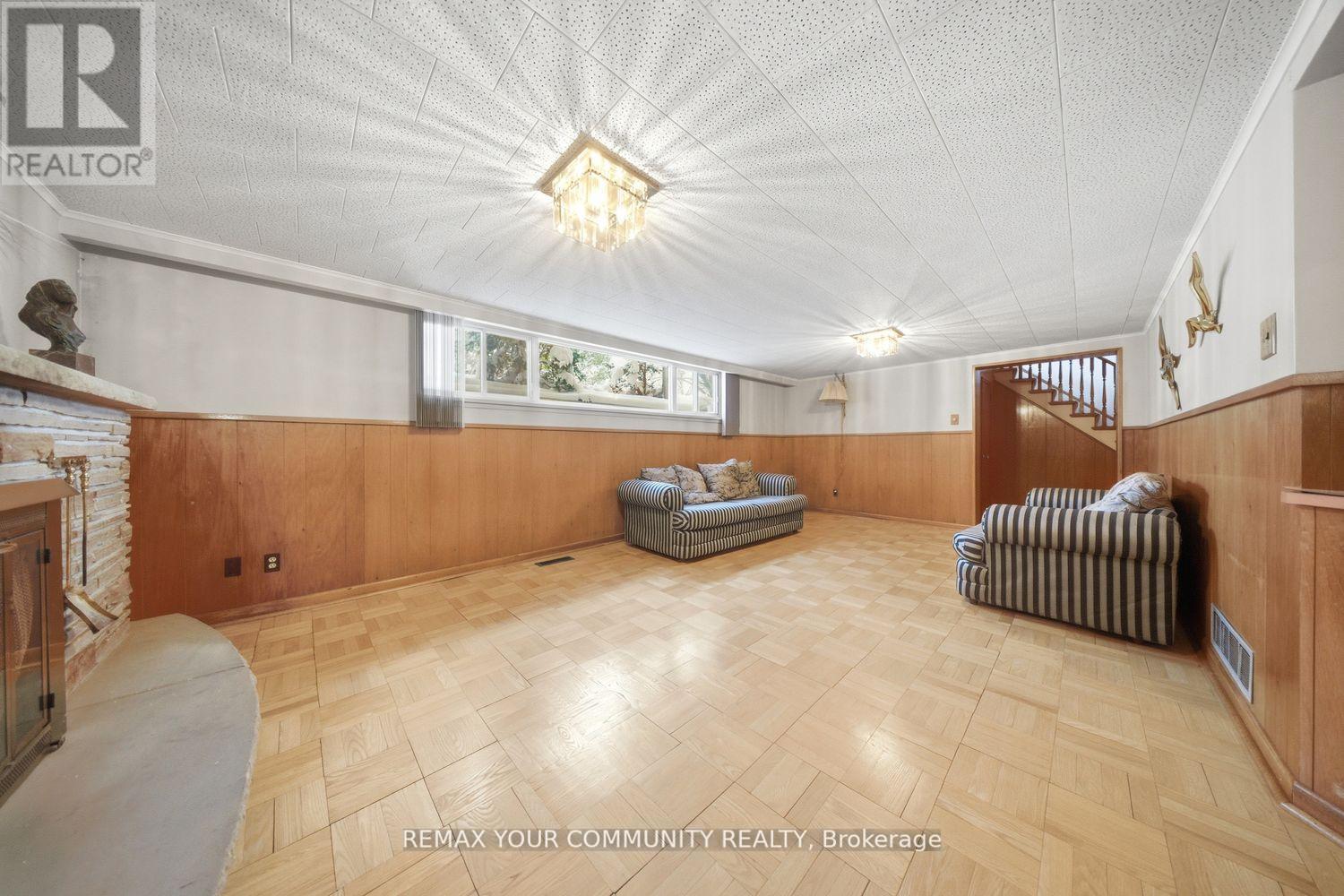 11 GROVETREE ROAD — photo 37