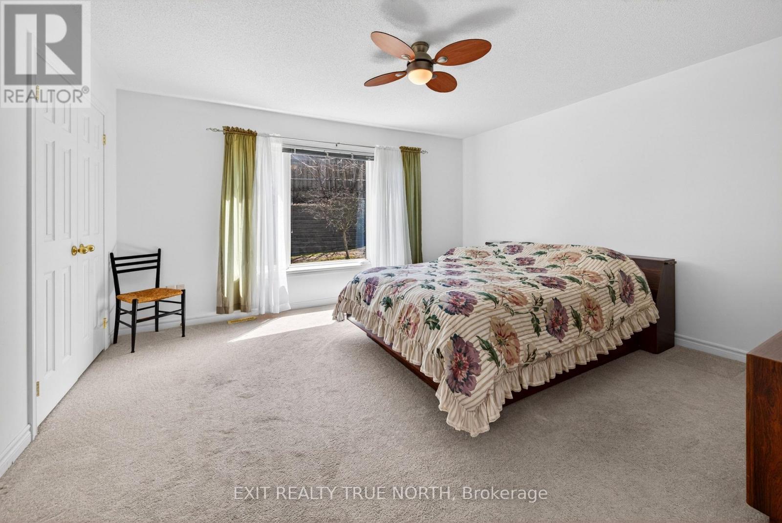 1021 WHITNEY CRESCENT - 4