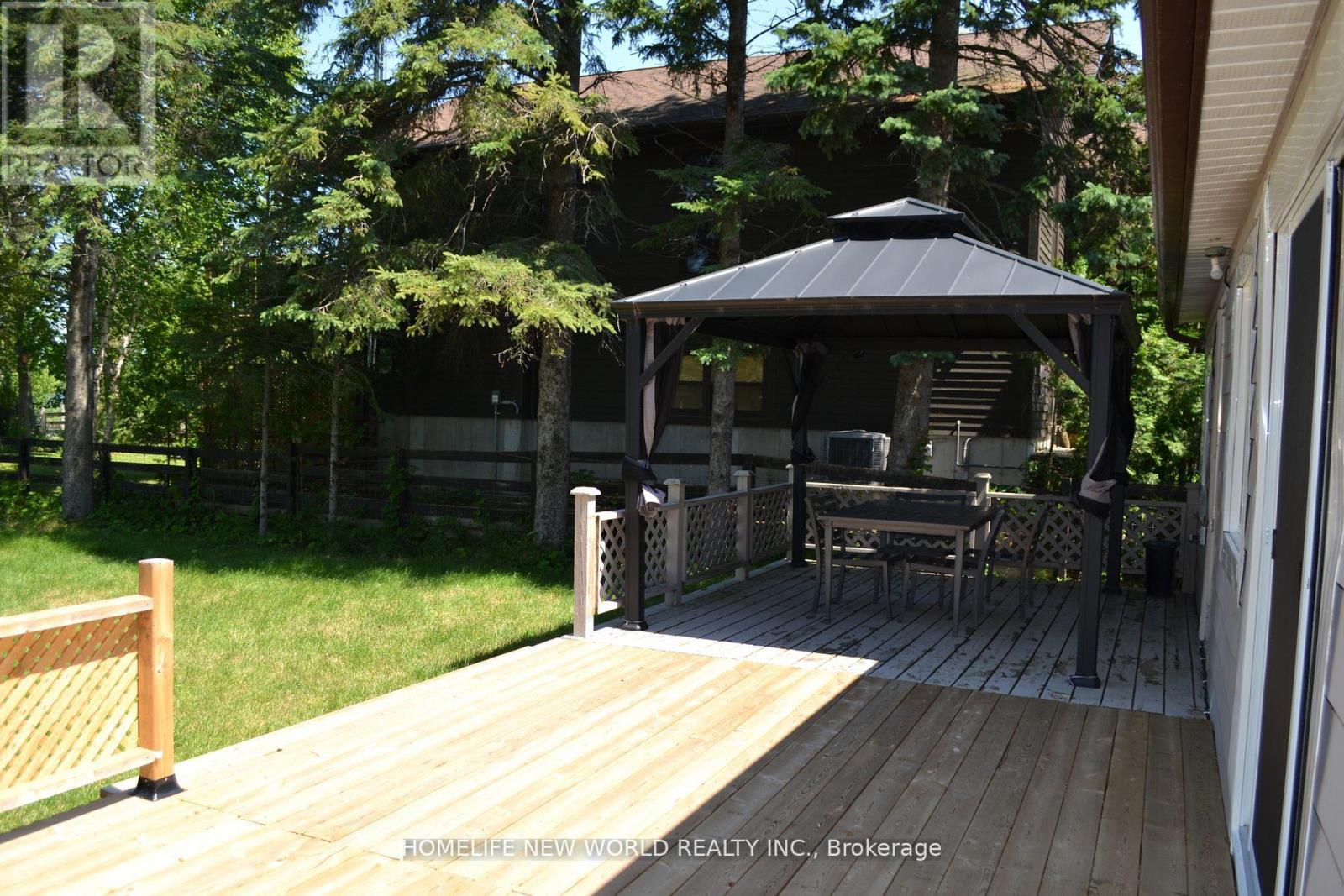 1391 PORTAGE ROAD - 6