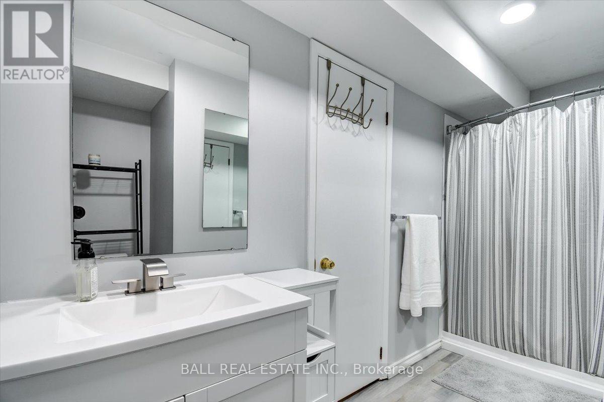 27 BLACKSTONE COURT - 33