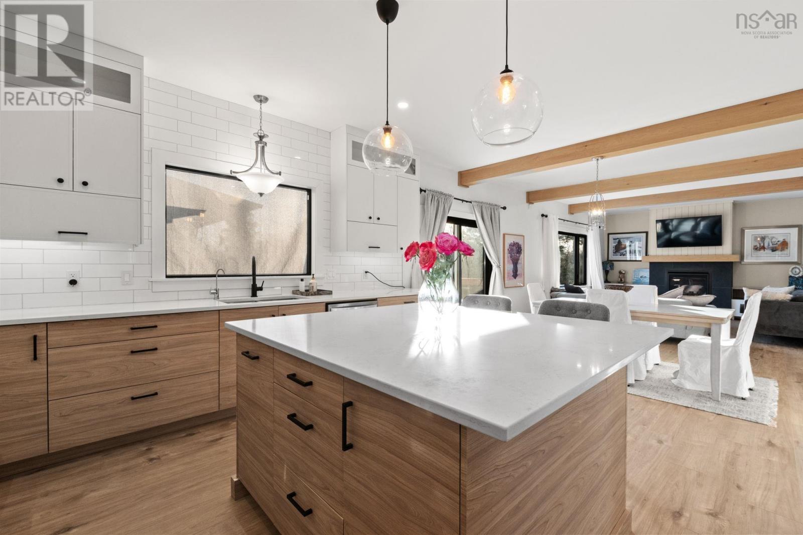 Property 7 of 50 of 456 Magenta Drive