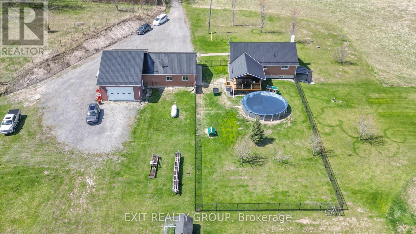 1690 WALLBRIDGE LOYALIST ROAD - 43