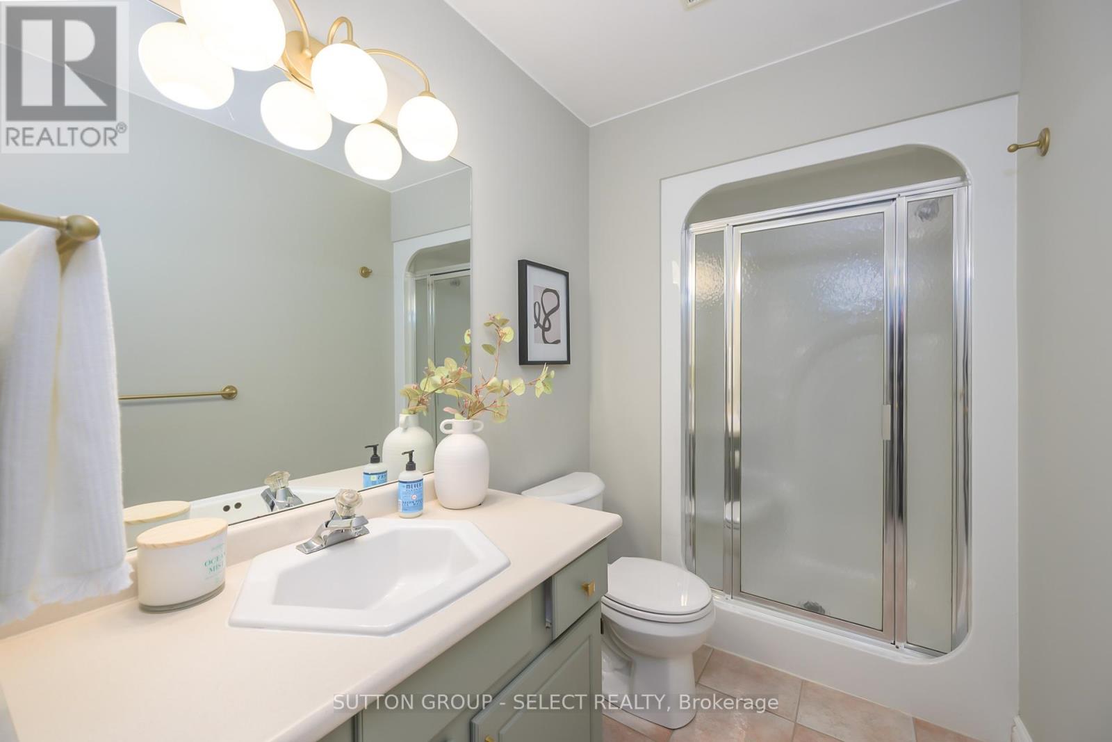 28 - 40 QUINELLA DRIVE