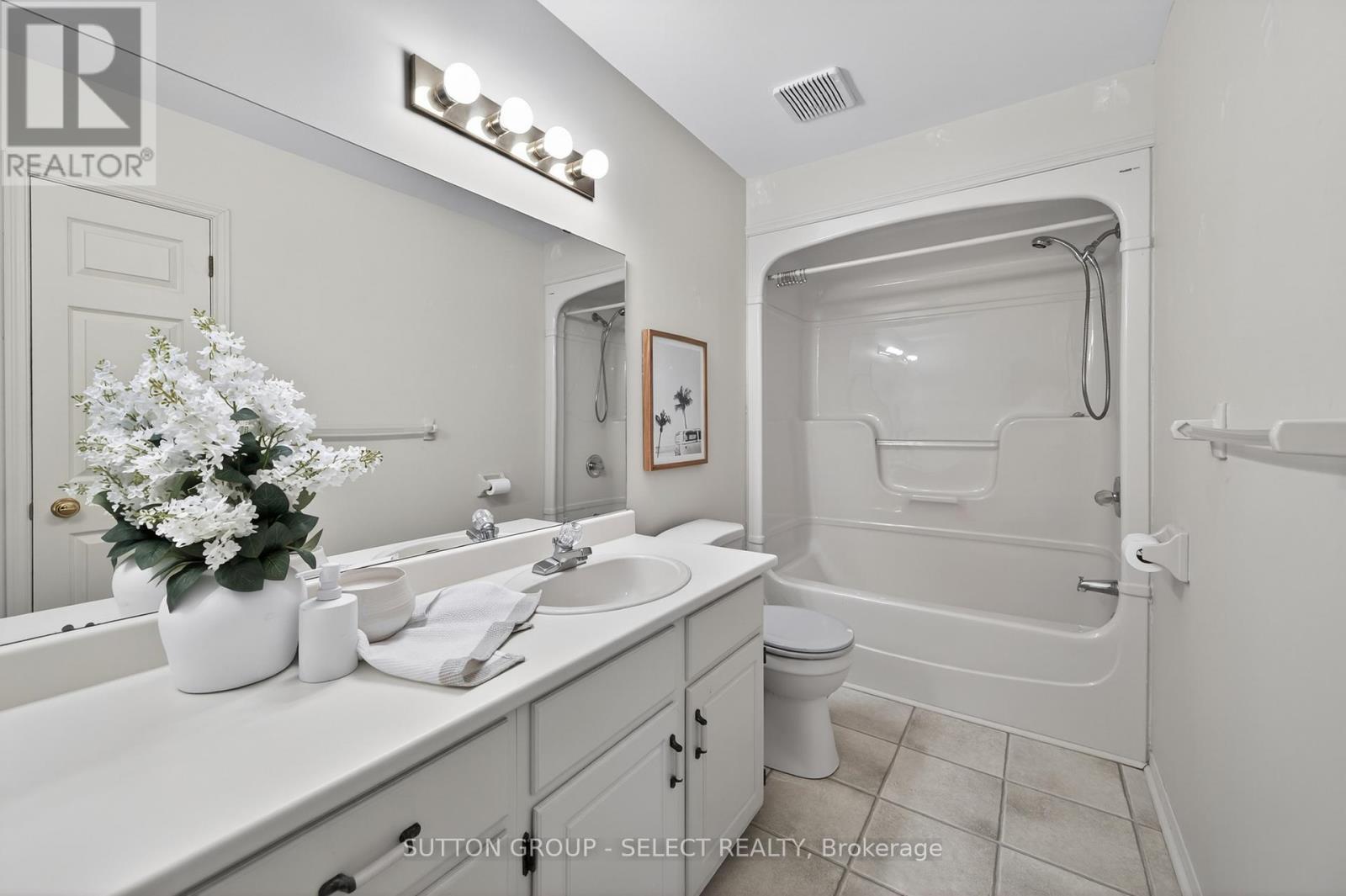 19 - 70 GLENROY ROAD — photo 22
