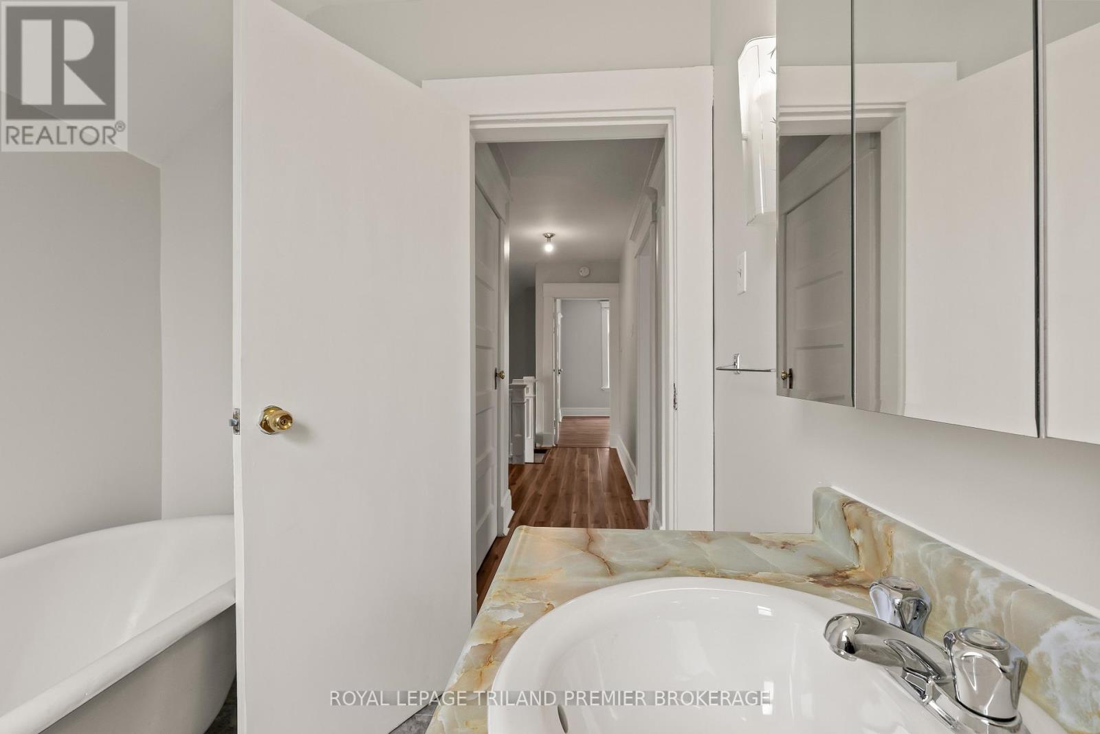 653 PRINCESS AVENUE - 24