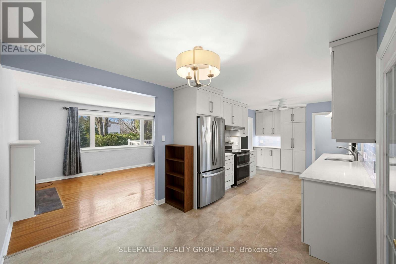 25 BASSWOOD AVENUE — photo 11