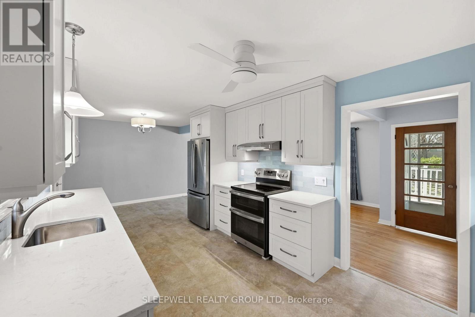 25 BASSWOOD AVENUE — photo 13