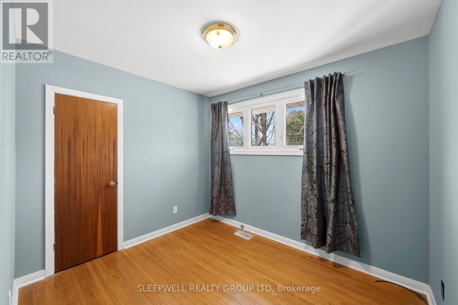 25 BASSWOOD AVENUE — photo 19