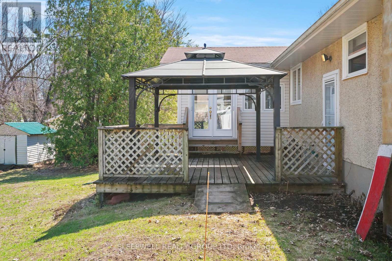25 BASSWOOD AVENUE — photo 25